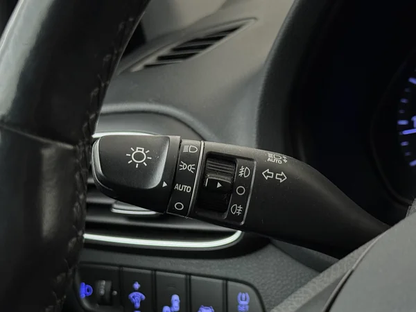 HYUNDAI i30 (2019) — foto 16 van 30