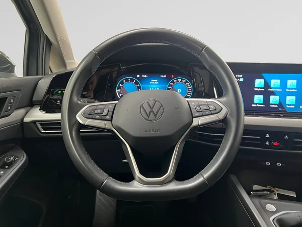 VOLKSWAGEN Golf VIII (2023) — foto 18 van 20