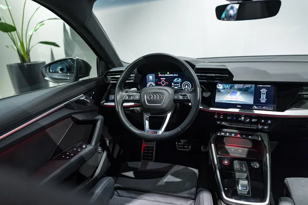 Audi RS3 (2022) — foto 16 van 52