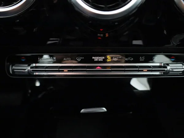 Mercedes-Benz CLA (2022) — foto 19 van 52