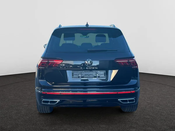 VOLKSWAGEN Tiguan (2023) — foto 16 van 21
