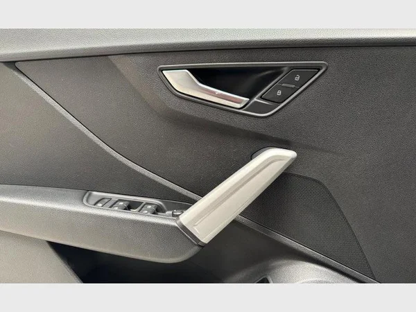 Audi Q2 (2023) — foto 18 van 28