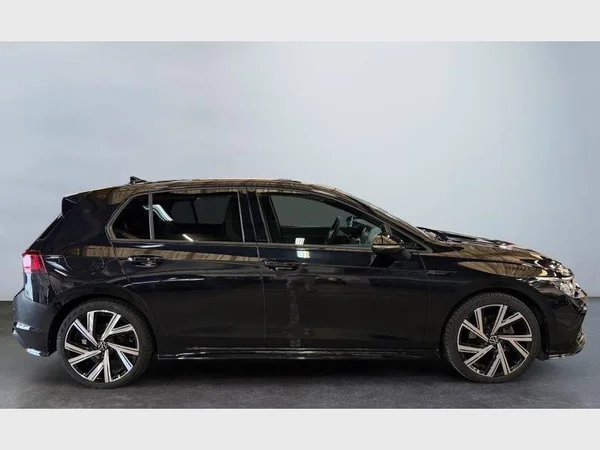 Volkswagen Golf VIII (2021) — foto 23 van 28