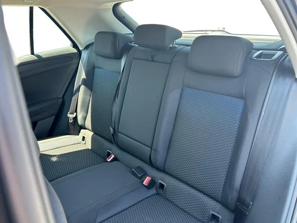 VOLKSWAGEN T-Roc (2021) — foto 4 van 31