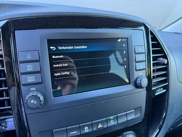 Mercedes-Benz Vito (2022) — foto 8 van 21