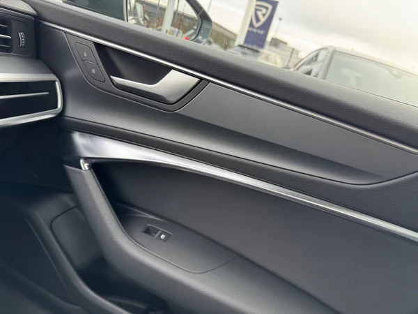 AUDI A6 Avant PHEV (2026) — foto 14 van 24
