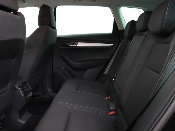 SKODA Karoq (2024) — foto 4 van 18