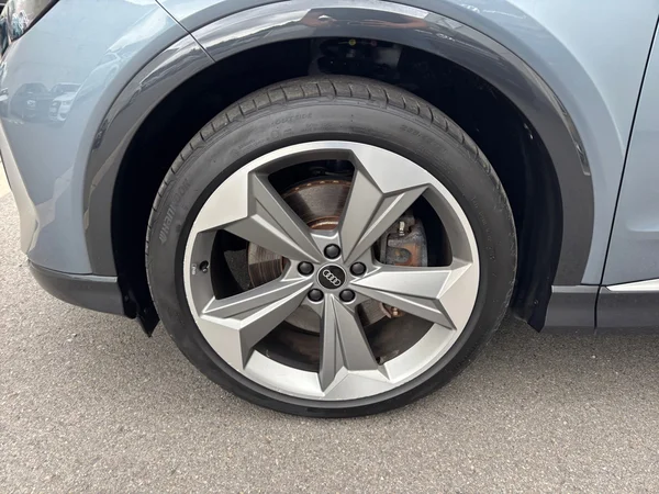 AUDI Q4 Sportback e-tron (2022) — foto 11 van 19