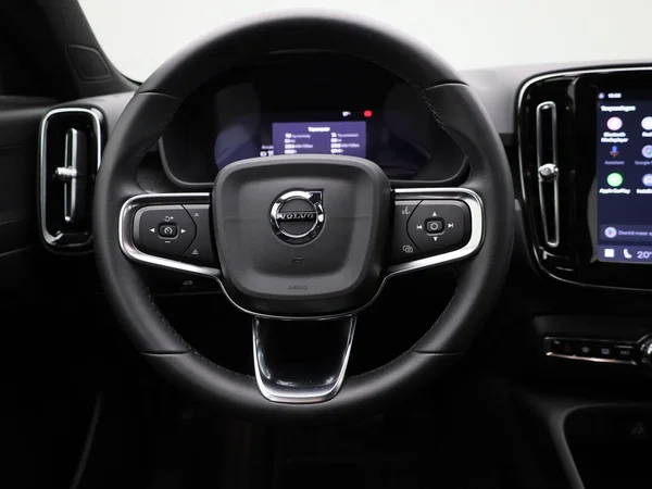Volvo XC40 (2023) — foto 43 van 45