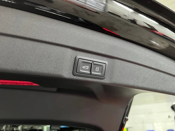 AUDI A5 e-hybrid (PHEV) (2025) — foto 10 van 24