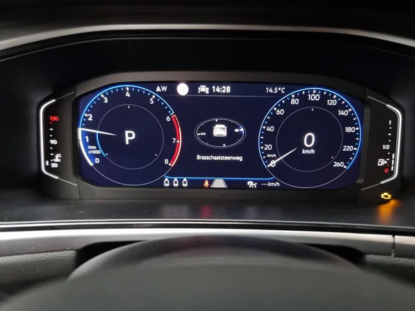 VOLKSWAGEN T-Roc (2022) — foto 7 van 23