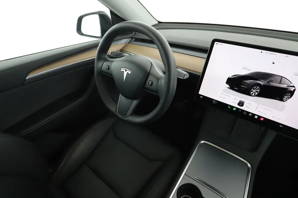 Tesla Model (2024) — foto 4 van 16