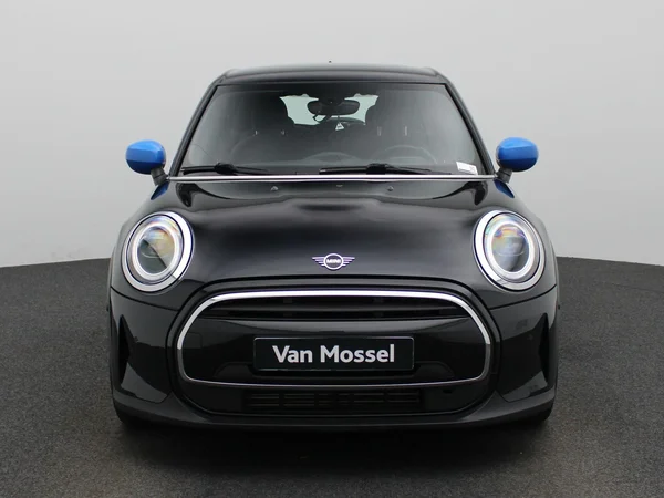 MINI One (2022) — foto 29 van 34