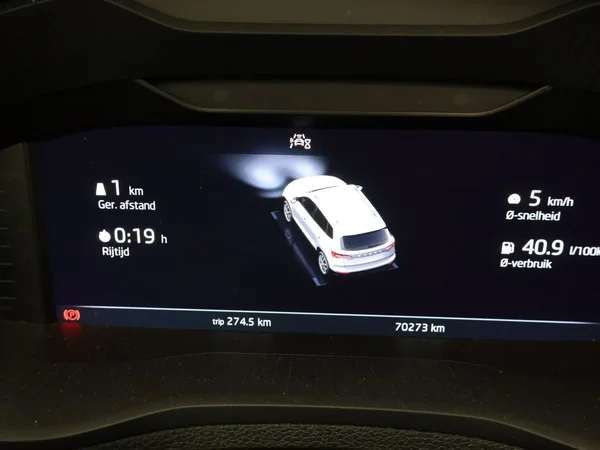 Škoda Karoq (2023) — foto 5 van 33