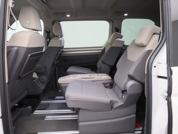 Volkswagen Multivan (2024) — foto 3 van 43