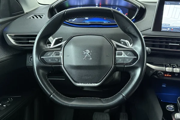 Peugeot 5008 (2019) — foto 2 van 25