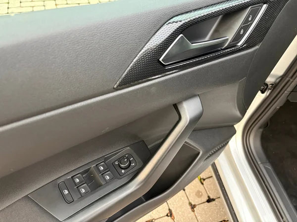 VOLKSWAGEN Taigo (2025) — foto 24 van 24