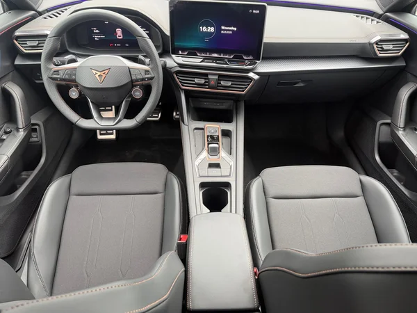 CUPRA Formentor e-Hybrid (PHEV) (2026) — foto 13 van 19