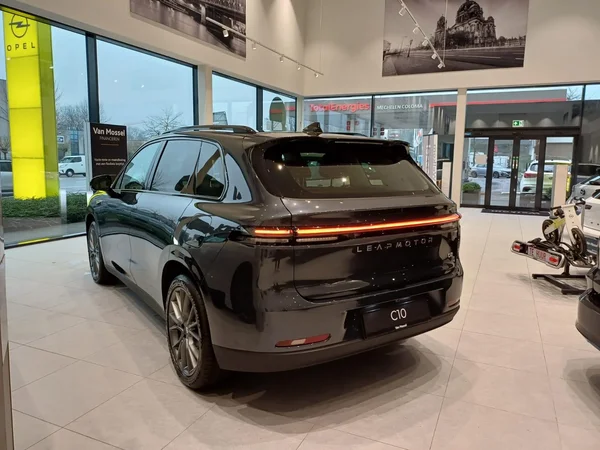 Leapmotor C10 (2024) — foto 15 van 17