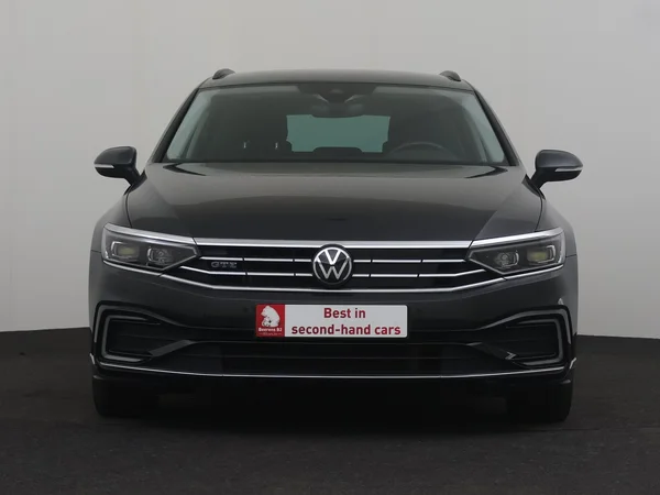 VOLKSWAGEN Passat Variant (2022) — foto 30 van 32