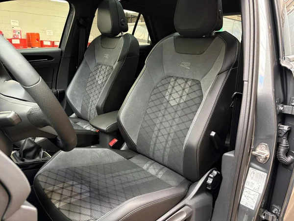 VOLKSWAGEN T-Roc (2026) — foto 6 van 16