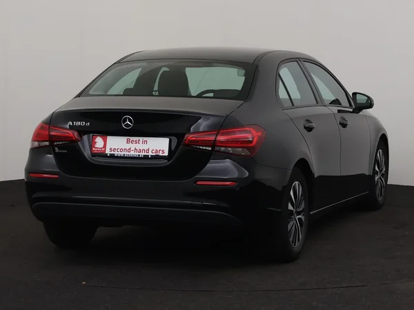 MERCEDES A 180 (2021) — foto 21 van 27