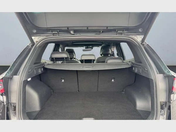 Kia SPORTAGE (2022) — foto 24 van 26