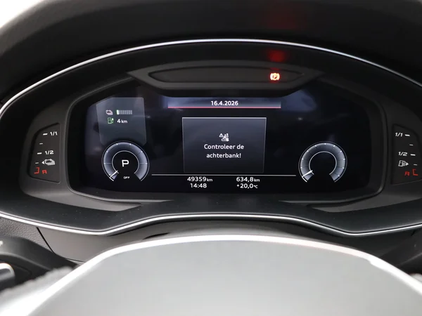 AUDI A6 Avant PHEV (2024) — foto 19 van 23