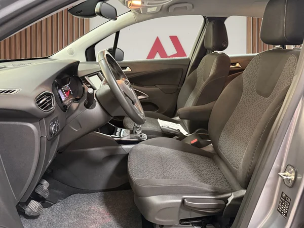 Opel Crossland (2022) — foto 4 van 30
