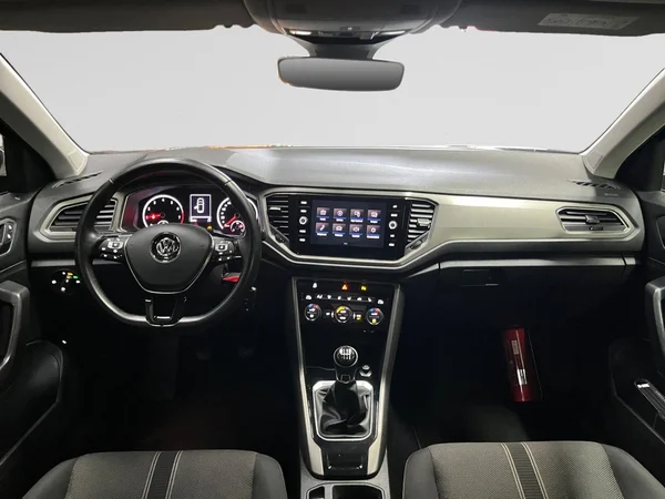 VOLKSWAGEN T-Roc (2020) — foto 19 van 20