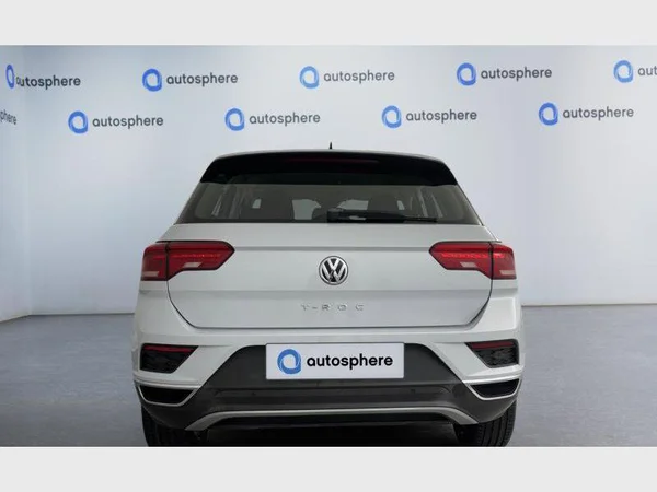 Volkswagen T-Roc (2018) — foto 13 van 15