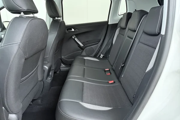 Peugeot 2008 (2019) — foto 19 van 20