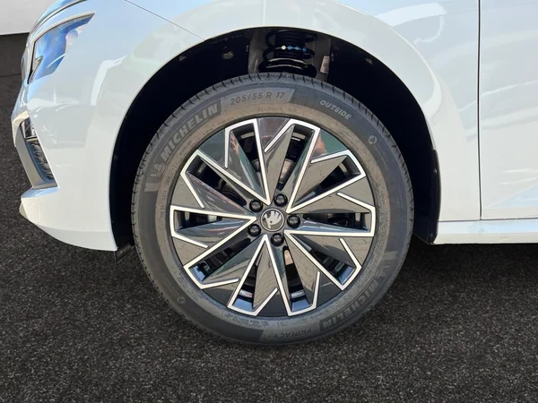 SKODA Kamiq (2026) — foto 11 van 20