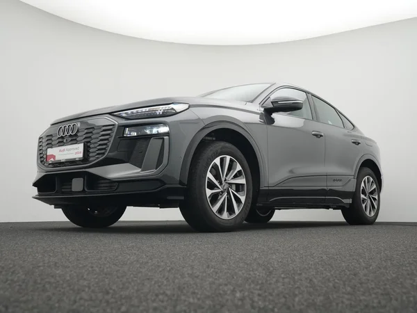 AUDI Q6 Sportback e-tron (2025) — foto 23 van 32