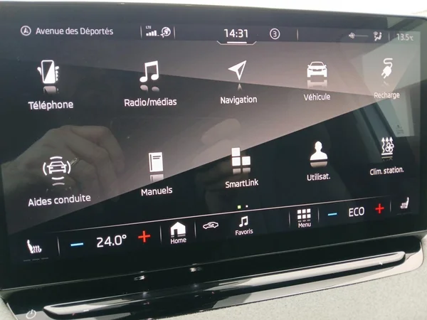SKODA Enyaq (2024) — foto 6 van 19