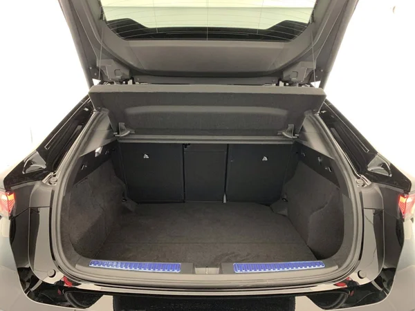 Renault Rafale E-TECH (HEV) (2026) — foto 3 van 25