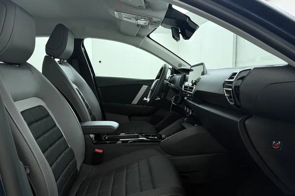 Citroen C4 (2025) — foto 16 van 18