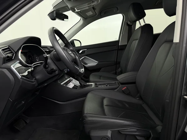 AUDI Q3 (2022) — foto 2 van 32