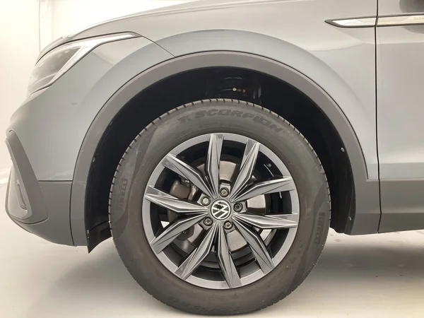 VOLKSWAGEN Tiguan Allspace (2023) — foto 30 van 36