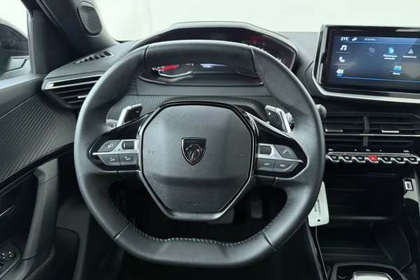 Peugeot 2008 (2025) — foto 2 van 18