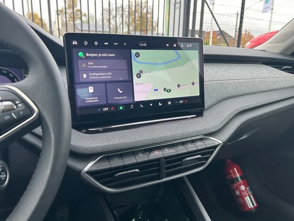 SKODA Octavia Combi (2025) — foto 10 van 11