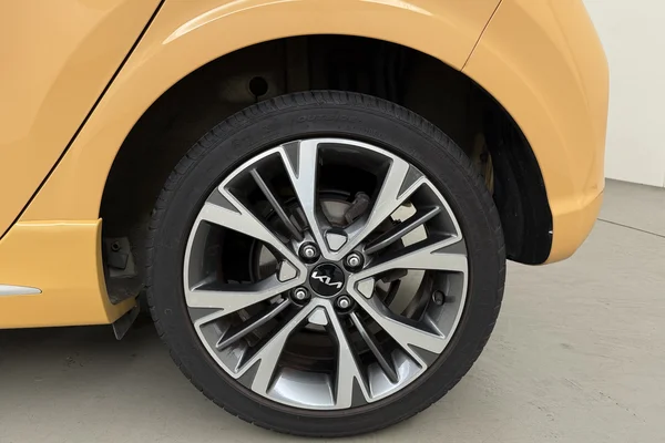 Kia Picanto (2024) — foto 13 van 16