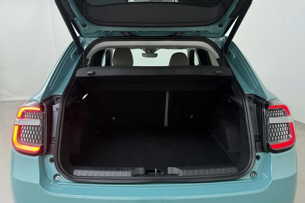 Fiat 600 (2025) — foto 15 van 19