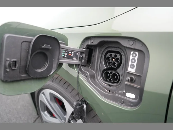 AUDI A3 Sportback PHEV (2025) — foto 3 van 35