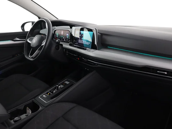 VOLKSWAGEN Golf (2024) — foto 3 van 28