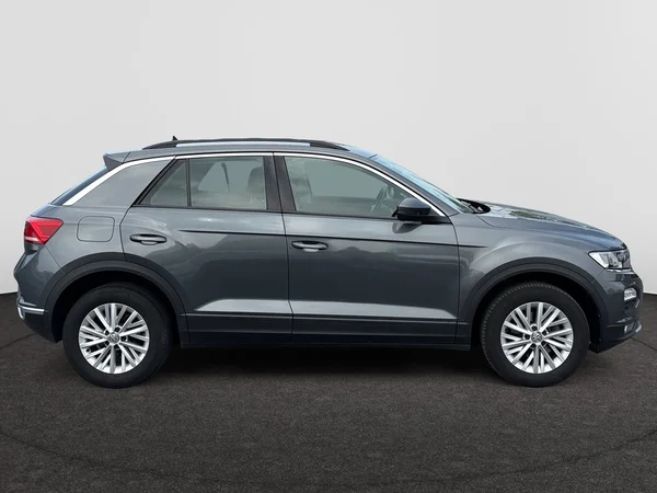 VOLKSWAGEN T-Roc (2020) — foto 16 van 20