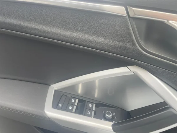 AUDI Q3 Sportback (2025) — foto 4 van 21