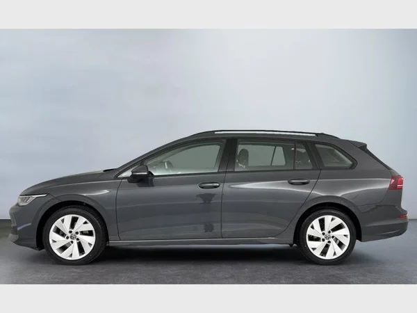 Volkswagen Golf VII SW (2024) — foto 17 van 22