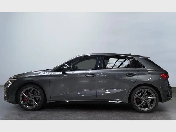 AUDI S3 Sportback (2023) — foto 23 van 36