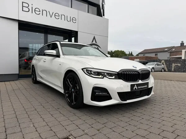 Bmw 330 (2022) — foto 17 van 23